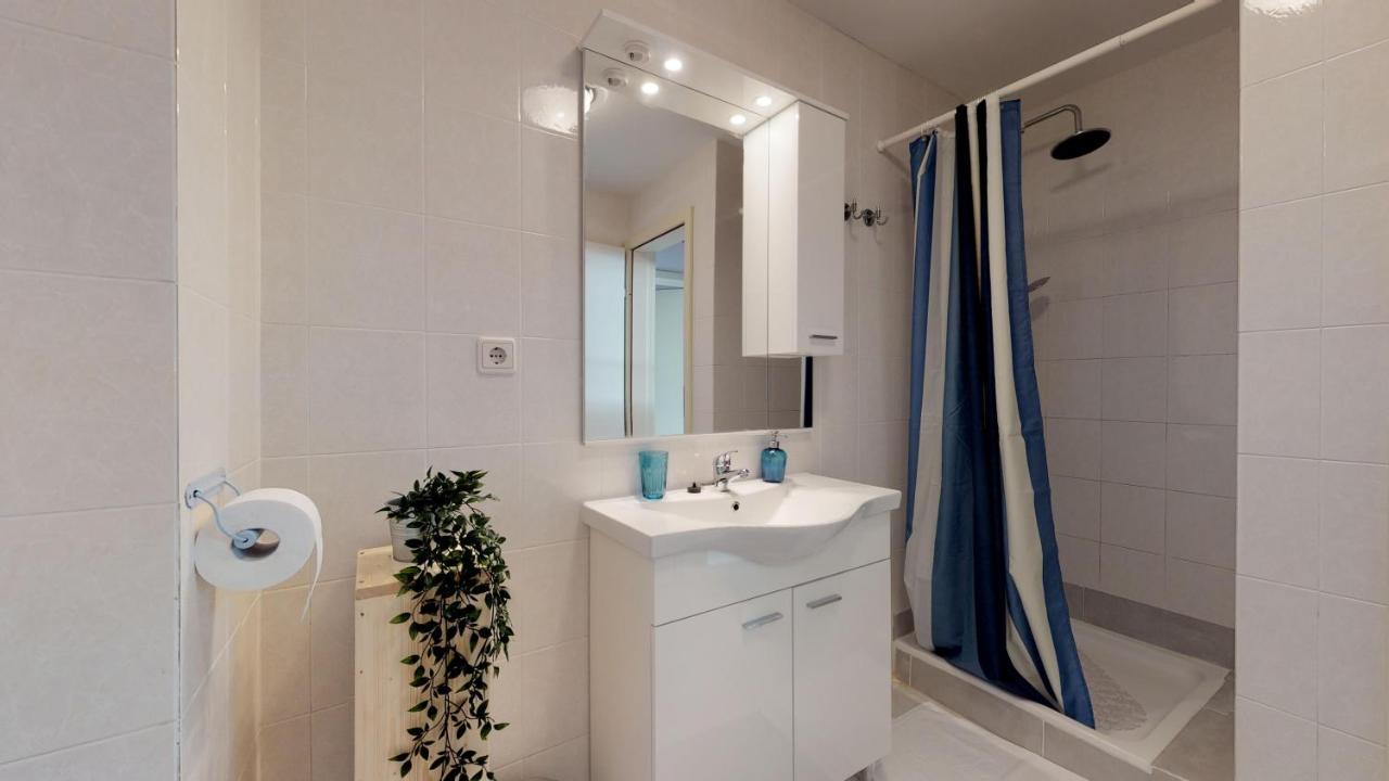 Lora Deluxe Superior 5 Star Apartment, Your Piece Of Heaven By The Sea & Park With Sea & Park View Novigrad Istria 外观 照片