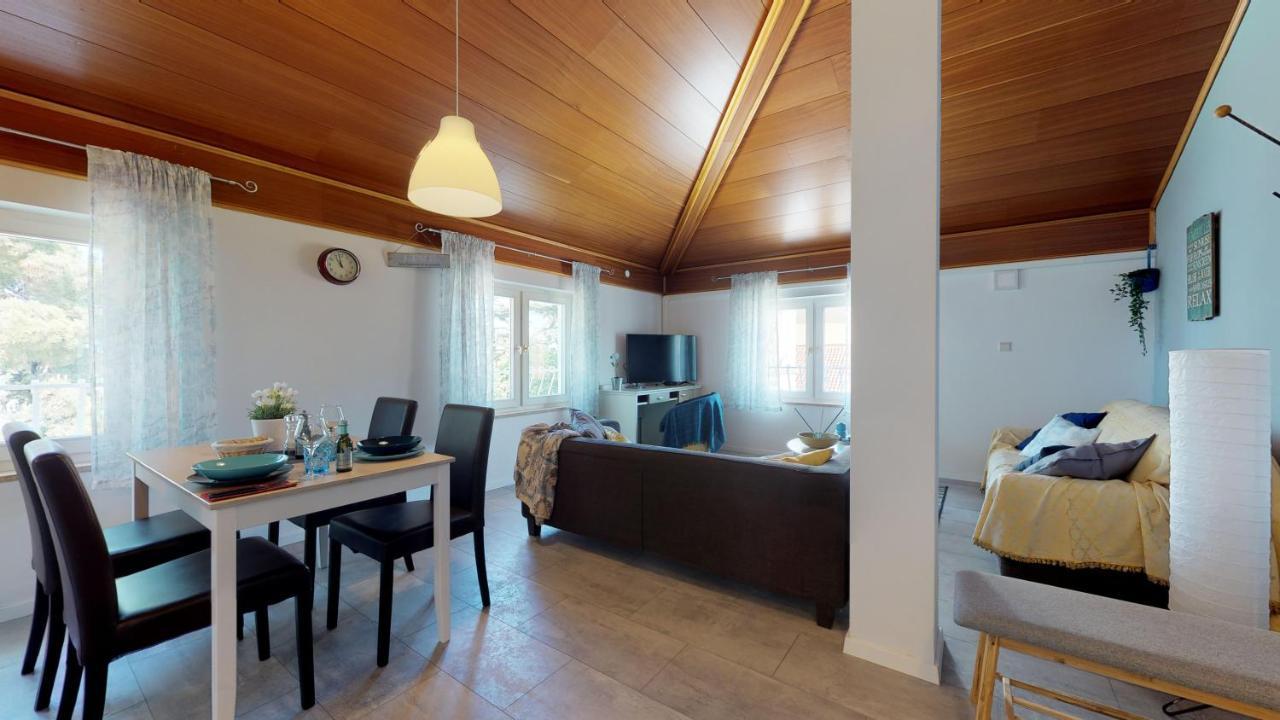 Lora Deluxe Superior 5 Star Apartment, Your Piece Of Heaven By The Sea & Park With Sea & Park View Novigrad Istria 外观 照片